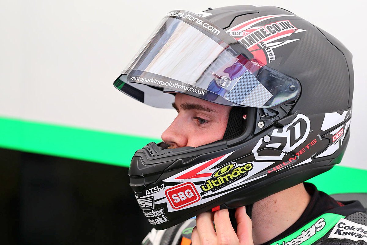 6DHelmetsUK's tweet photo. DB @Buchan83 went down hard in Race 1 today. But bounced back with a great result in Race 2 battling his way back through the pack to get ever closer to securing the @OfficialBSB #showdown spot https://t.co/HDUSbT25aB