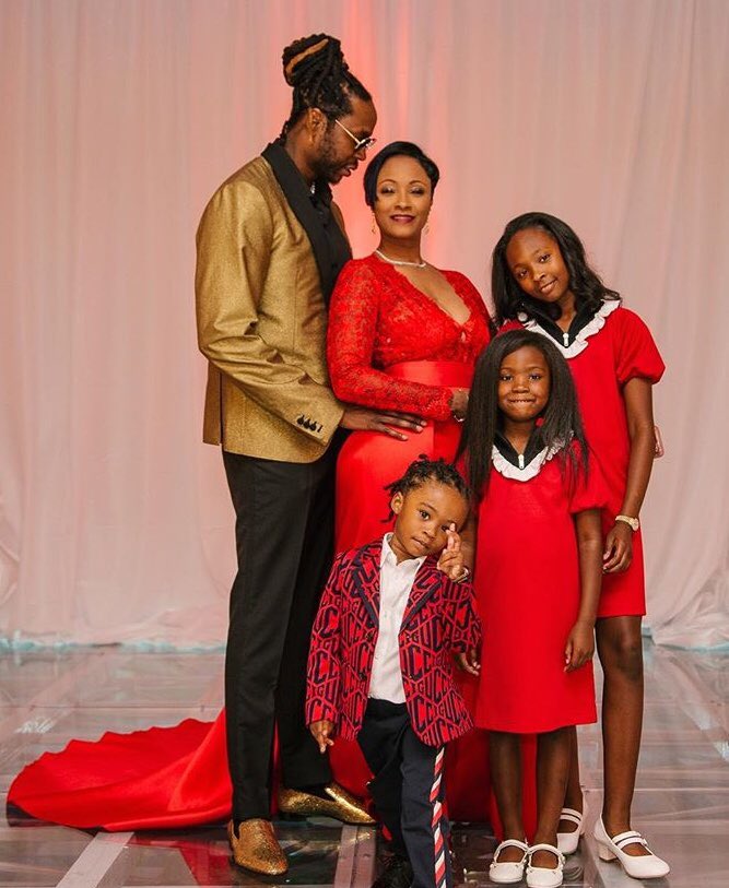 LoyaltyEntCAN's tweet photo. 2 Chainz Ties The Knot At The Versace Mansion https://t.co/LqNduqzU4Q #loyaltyentertainment #worldnews #versace @kanyewest @KimKardashian @LilTunechi #entertainmentnews #celebritynews #weddingvibes https://t.co/F8RhqTZmsF