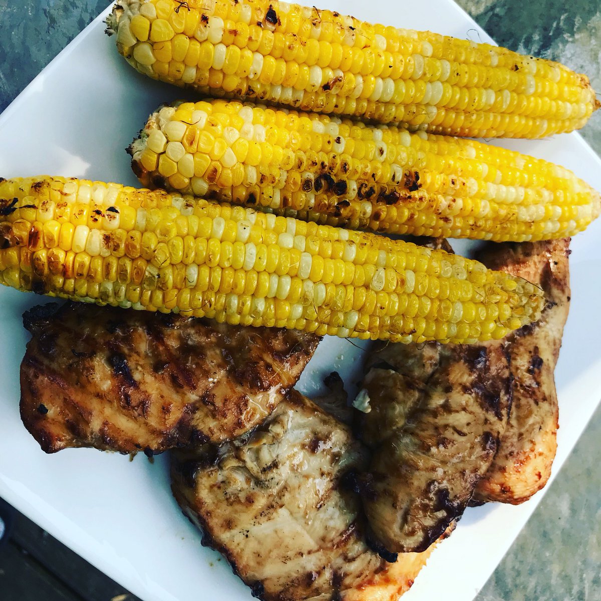 DEMIPACKGOLF's tweet photo. Boys came out on point! Everything tastes better on the grill demigrillmaster? #grill #grillmaster #grillgod #grilledchicken #grilledcorn #cornonthecob #teriyakichicken #grill #grills #grillislife #grillchill #summer #greatoutdoors #yum #sogood #yes #foodie #FoodNetwork https://t.co/6LkP1y099Y