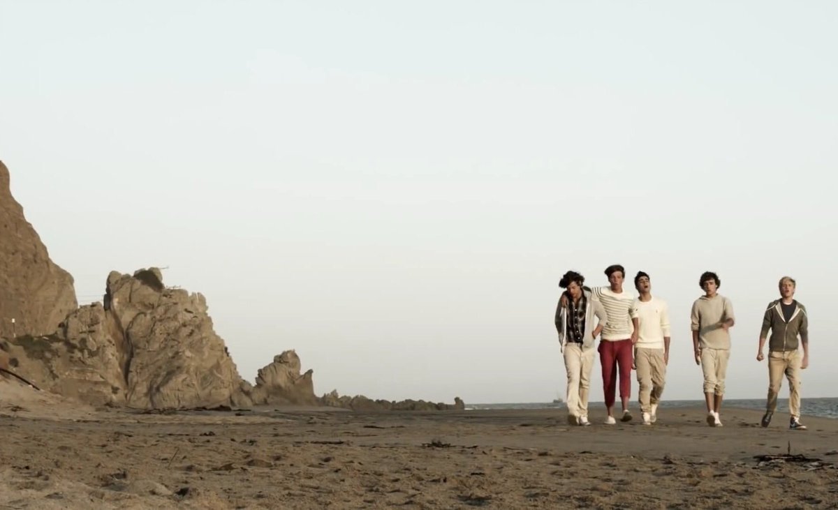 sloves1d5x's tweet photo. #7YearsOfWMYB Happy Anniversary!!!♥️♥️♥️ 7 Years of WMYB! I cant believe it!😭 7 years ago the first music video of One Direction was released! The first! The beginning omg 😭 I am and I will be so proud of every single of you always my boys❤️😭 https://t.co/R45Dkwz4uh https://t.co/2ES9d4UqGh