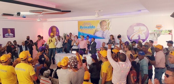 con_ruta's tweet photo. Cada día somos más! Gracias al poderoso @SEReinaldo2020 que trabaja arduamente en el proyecto presidencial de Reinaldo, hoy Azúa dice presente y lo recibe con el mismo agrado de cada provincia visitada.
#AzuaConRP https://t.co/IlDvSAWAHk