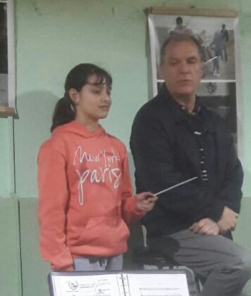 JuvenilFlorida's tweet photo. Curso básico permanente de "Dirección orquestal para niños" junto con los chiquilines de la Orquesta Infantil Florida. Uruguay. #leonardodean https://t.co/ahEecXmBc9