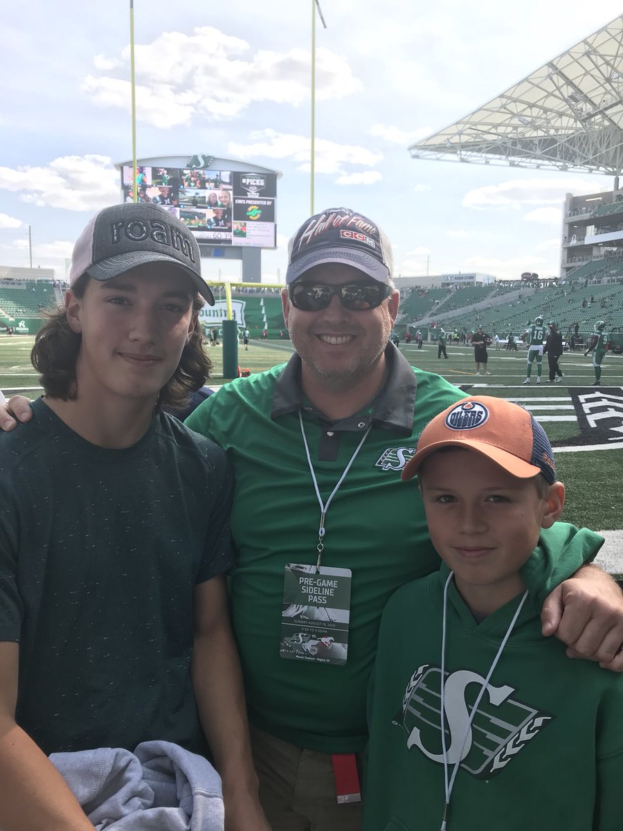 fisherjeff14's tweet photo. #RIDERSlive https://t.co/1QJEiYa4L9