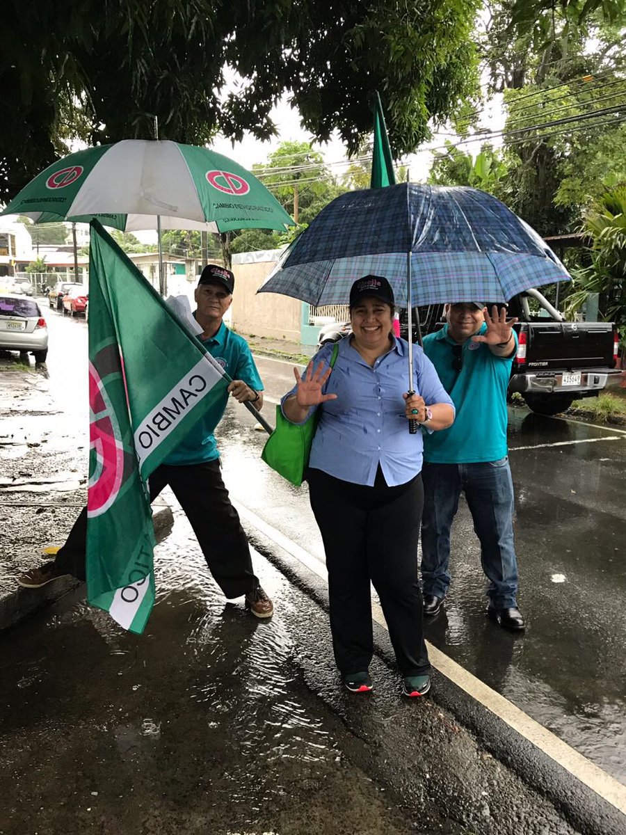 gisellejurado's tweet photo. Hoy estuve compartiendo con mis vecinos y amigos de #Betania gracias por su cariño siempre #vota 5 #Circuito 8-7 #GiselleJuradoDiputada2019 #yosoy #ElNuevoCambio #SePartedelCambio #Panama @CaDemocratico https://t.co/bLr6QcVIDC