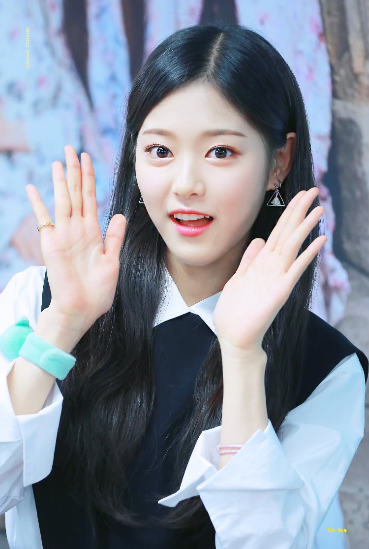 LOONA's hyunjin is the perfect girlfriend | allkpop Forums