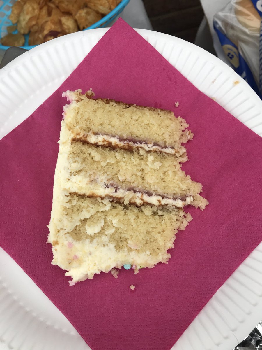 bethsbakes's tweet photo. Birthday cakes for my aunts birthday bbq I enjoyed making this one using mascarpone cream icing and @shirebakery sprinkles 🎂🍰 https://t.co/RQiPNmBgbE