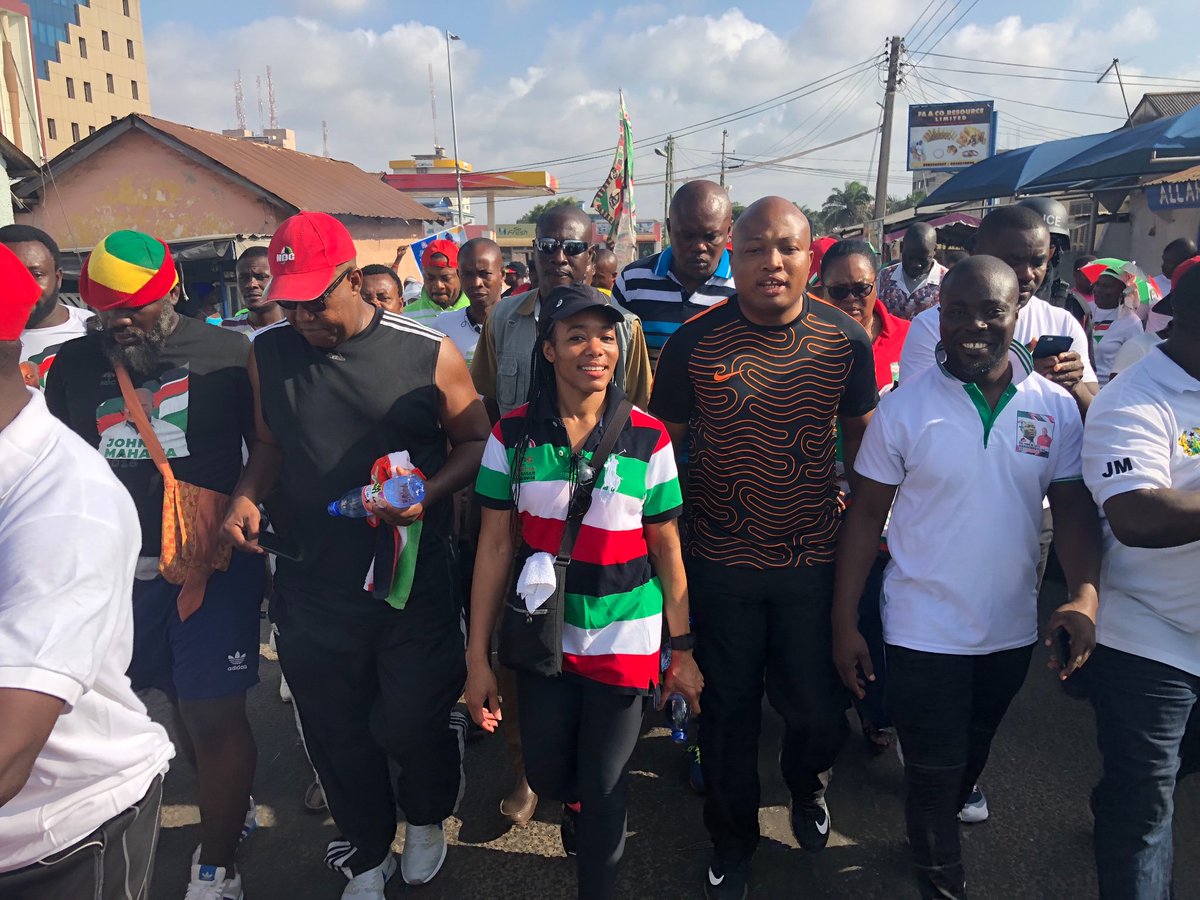 S_OkudzetoAblak's tweet photo. ...be back there - fantastic family! /2 https://t.co/OkvrLPxiNY