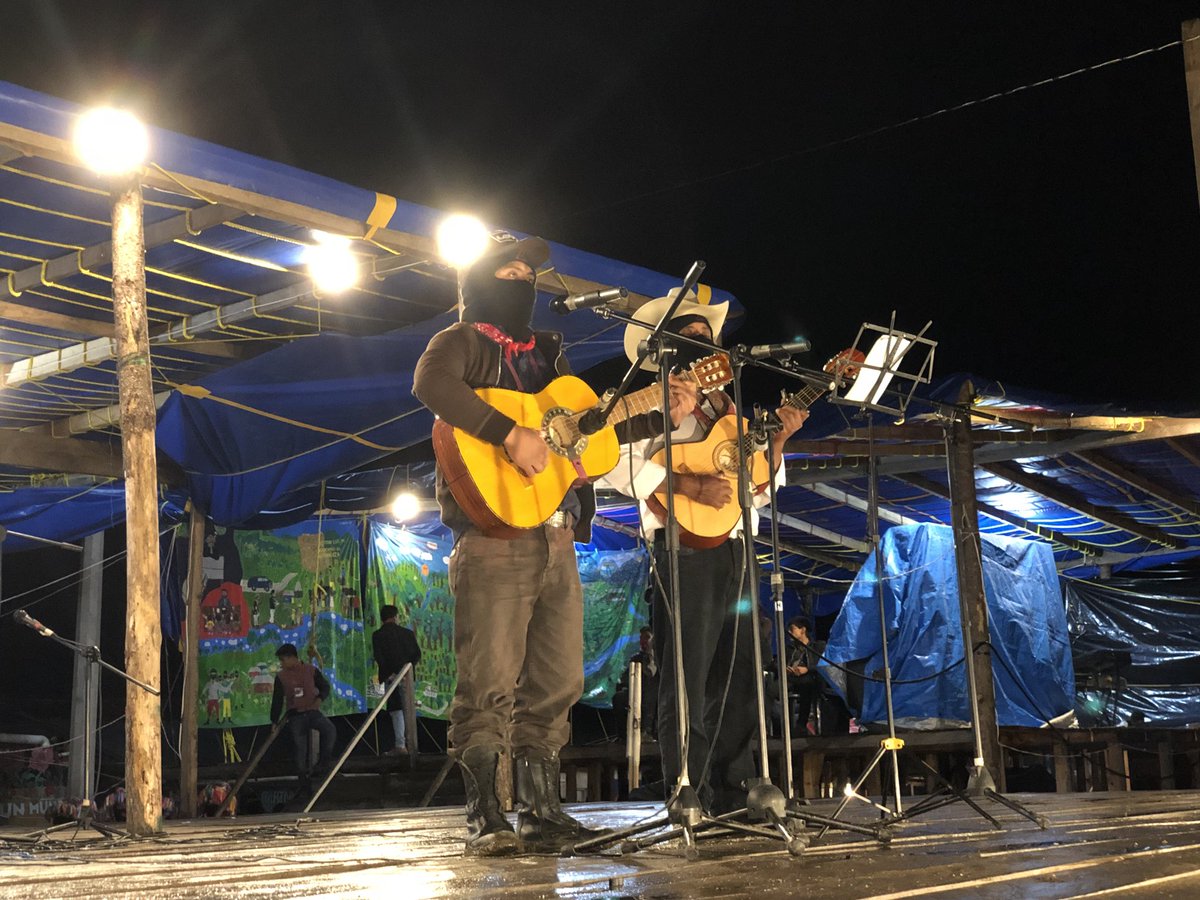 argeliaguerrero's tweet photo. Musiqueros zapatistas en el #CompArte2018 #EZLN #BTZ https://t.co/alrcxvESzG