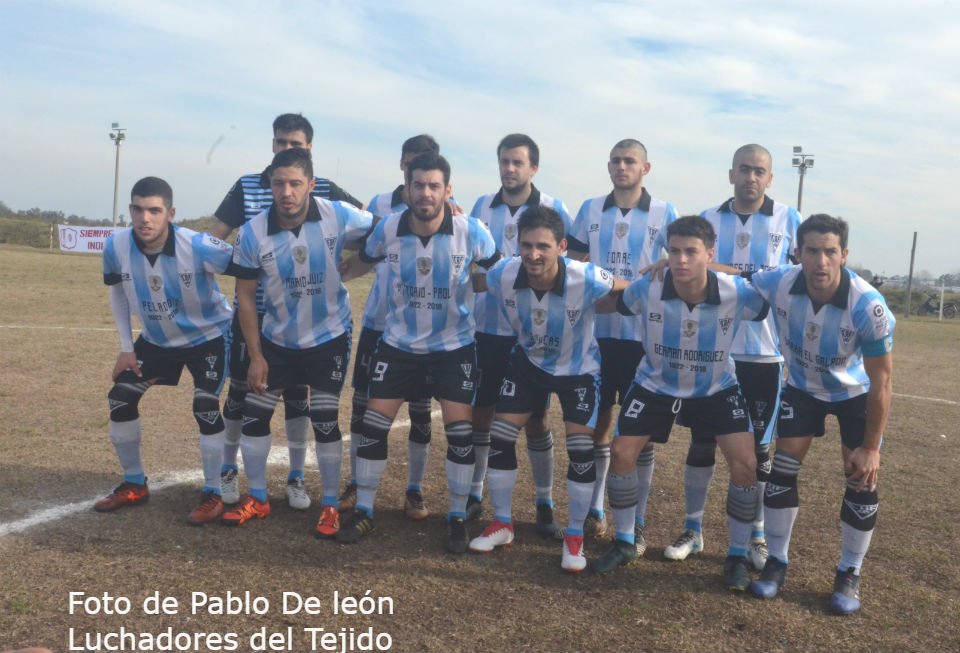 EL PROBABLE DE ATLÉTICO PARA HOY: Iría con la misma formación que ingresó jugando contra Tabaré: Mateo Quiroga, Facundo Alvarez, Juan Manuel Díaz, Marcelo López y Gonzalo Hernández, Walter Olivera, Sebastián Moreira, Gastón Pérez, Diego Torres, Mathias Larroca y Gustavo Iturburo.