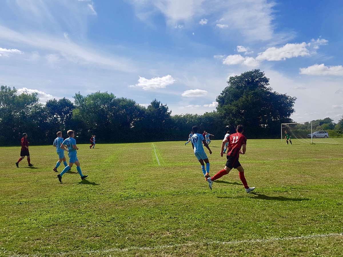TomJaay's tweet photo. I bloody love ball-kicking β€οΈπ€ #LastFriendly #SeasonBegins #RocksRocksRocks #ThatStride #BitWarmYesterday https://t.co/8TarD9PLcd