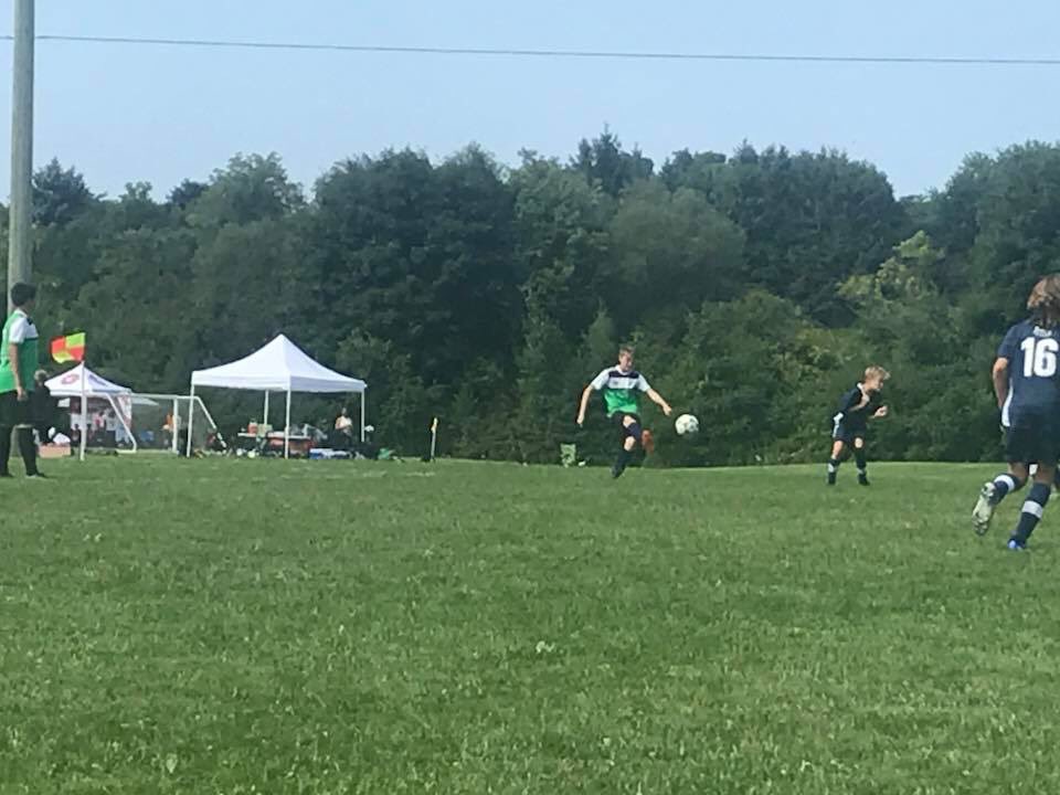 SoccerMustangs's tweet photo. 2006 Boys WIN 3 - 0 vs @u_msc and 2 - 0 vs @BarrieSC at the Heart of York festival ..

Couldn’t be any prouder of these young players, their performance and style of play displayed.

Milton is #MustangCountry 🐎🐎 https://t.co/DWmGQUndbC