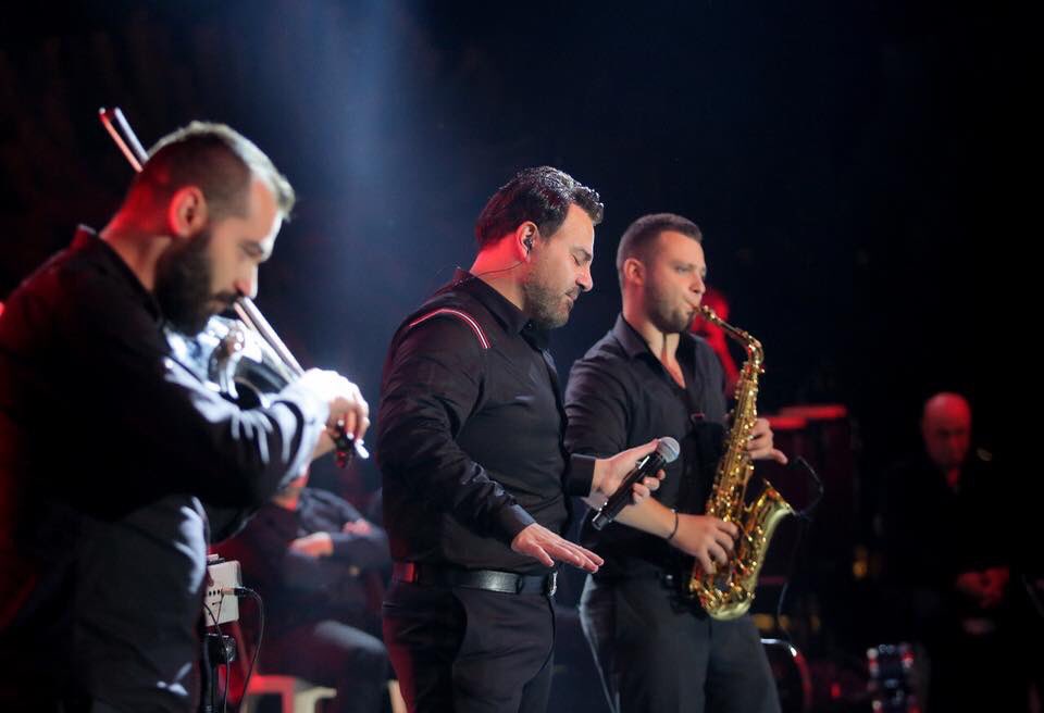 SargonChammo's tweet photo. Come and enjoy with us 

@assihallani last night  #TripoliInternationalFestival2018  11 August    at  #Lebanon        🎤 🎤🎉 #lebanon 🇱🇧 🇱🇧 https://t.co/NeYRUO6pYq