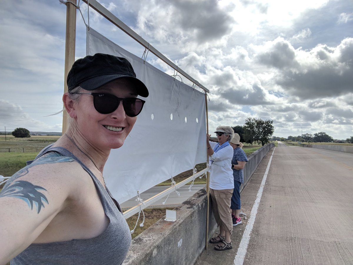 edenfortexas's tweet image. Can anyone say #BannerDrop?  😆🤟
@TX10Bastropco @TX10Indivisible