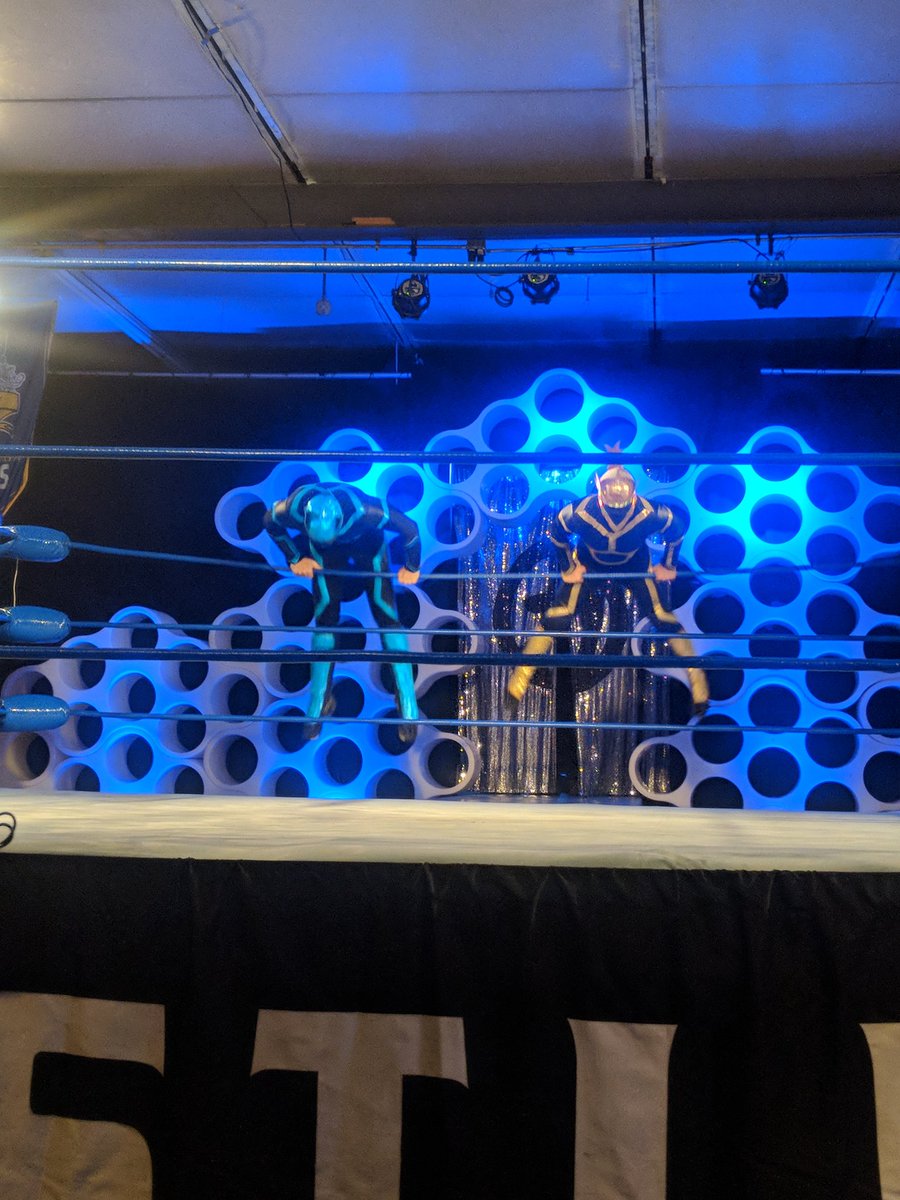 ryukeiro's tweet photo. #CREX2018 @CHIKARApro @razerhawk2000 @nytehawk2000 @xyberhawx2000 https://t.co/NmQDDcWZNH