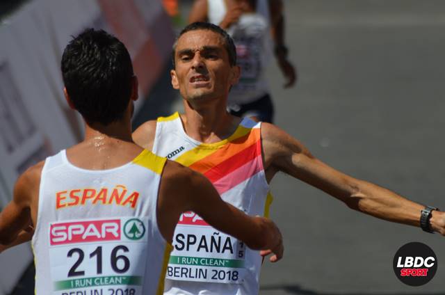 TARIKU_'s tweet photo. Mañana este hombre debería ser portada de todos los periódicos nacionales por su gran trayectoria y por ser una de las imágenes más puras, más honestas y más humildes del deporte español. Pero ese es el problema, parece que no hay cabida de esos adjetivos en nuestras portadas. https://t.co/l4FFAALUJn