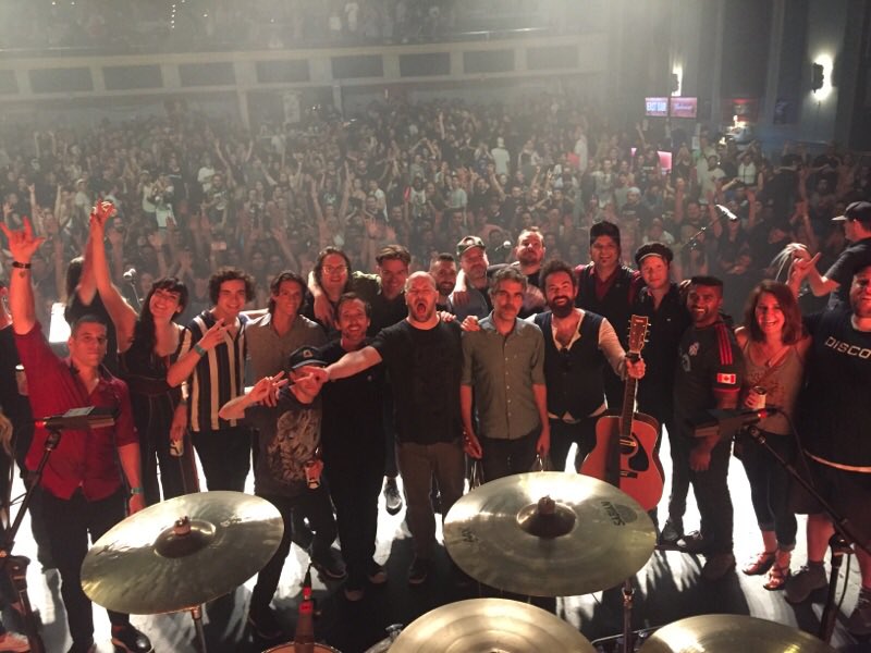 LanaGay's tweet photo. Much love to @billytalentband &amp;all part of the TOronto TOgether benefit @cityandcolour @puptheband @MaestroFreshWes @haydendesser @serenaryder @finger_eleven &amp;more
Amazing night raising $$ for the Toronto Strong fund
All the love to the Danforth community&amp; this beautiful city❤️ https://t.co/6O0jj1fn8r
