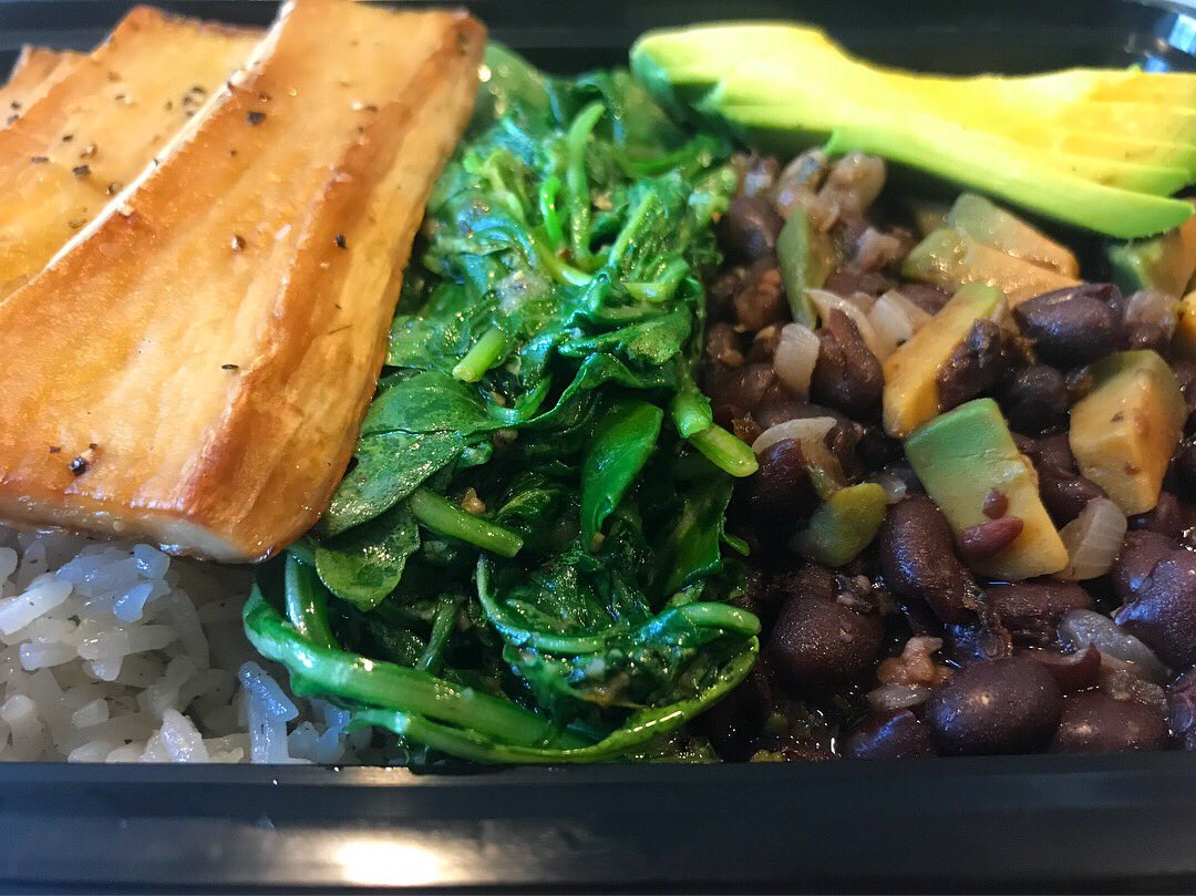 SoulisticFood's tweet image. Soulistic Food Meal Plans | #arugala #avocado #kingoystermushroom #africanfood #latinfood #asianfood #alacuisine #wholesoul #soulistic #soulisticfood #plantbased #vegan #soulisticsauce #whatveganseat #mealprep