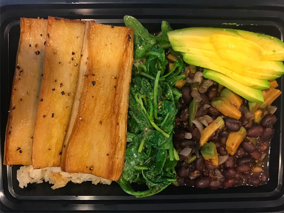 SoulisticFood's tweet image. Soulistic Food Meal Plans | #arugala #avocado #kingoystermushroom #africanfood #latinfood #asianfood #alacuisine #wholesoul #soulistic #soulisticfood #plantbased #vegan #soulisticsauce #whatveganseat #mealprep