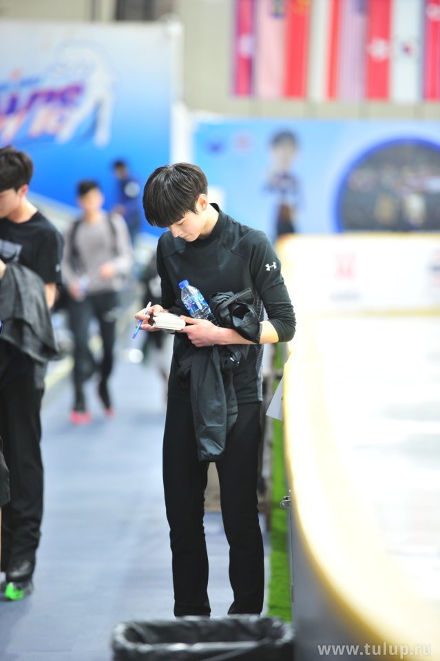 FigureSungHoon's tweet photo. 박성훈 선수 오프아이스 사진들 ISU CS Asian Open Figure Skating Trophy 2018 Sunghoon PARK Off-Ice Photos (Photo by Murchik) #AsianTrophy #AOFST2018 #박성훈 #SungHoonPARK https://t.co/mYjDFKoAKV