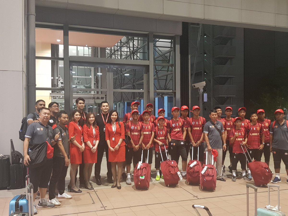 PJRangers's tweet photo. The ASEAN Dreams Come True 2018 project participants have arrived at the J Green Sakai Academy for the five day camp.

This project is a collaboration between PJ Rangers, Cerezo Osaka, Bangkok Glass FC and Hai Phong FA. https://t.co/ODOpkR7ylk