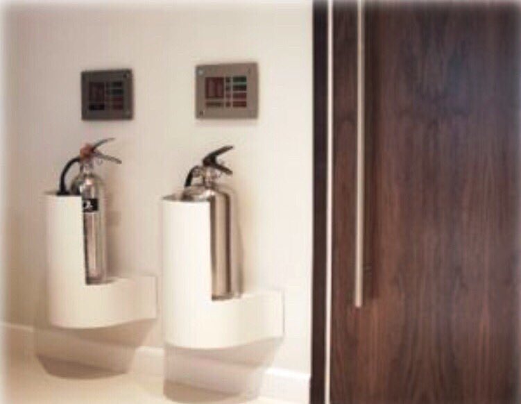 FireSafetySltns's tweet photo. Wave stands are ideal for protecting fire extinguishers in busy environments such as school corridors, supermarkets and leisure centres contact us for more information https://t.co/e6ml5XFXe9. Telephone 0121 792 0565 #firesafety #schools #hotels https://t.co/GqhIrDrag8