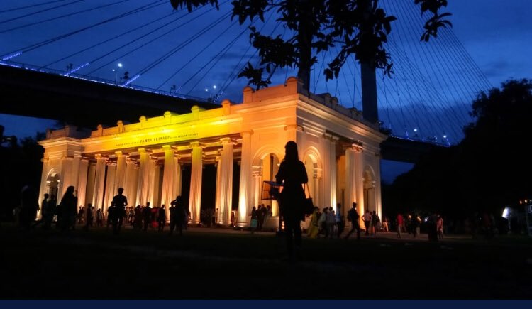 bolly_worm's tweet photo. #KolkataTurnsGold 
Watch the Prinsep Ghat turn Gold today to unite for our first Gold medal victory. @t2telegraph #IndiaTurnsGold

@akshaykumar @Roymouni @excelmovies https://t.co/CWFjumgmRz