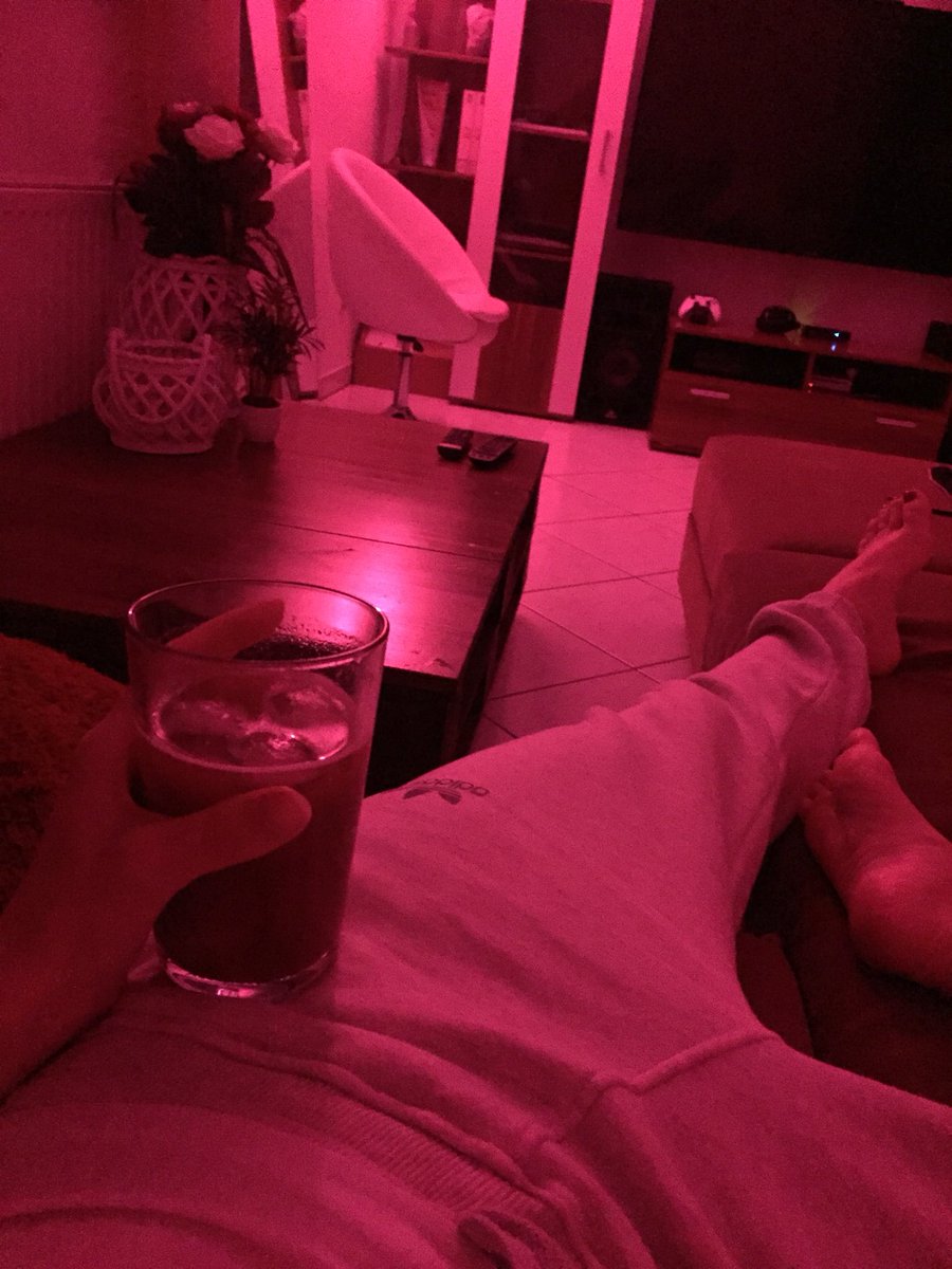 LadyLuisaG's tweet photo. Cheers, Versager! Ich leg die Füße hoch, du massierst 
#findom @rtswine @tonybobo3 @RTP1G @richpaypig @AllureRT @RTPork @RTfindomfeet @find0m @rtfindom @RTFindomPromo @SlaveSilly #dominatrix #zahlsklave #payslave #geldherrin #manipulatrix #rtgame #ceo #cfo #slave https://t.co/5xIB8RuNHi