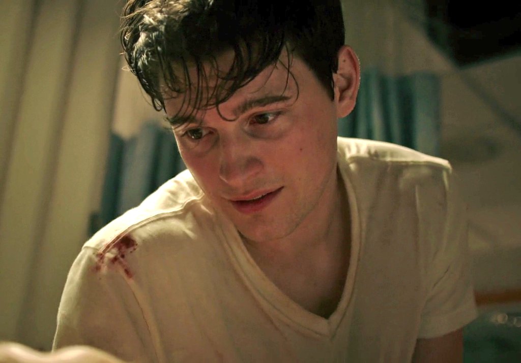 리메이닝 데캍 죨라이뽀.. 특히 영화 시작부분 화장실에서 왜이러케 이뿐거얌 ㅋTranslate post