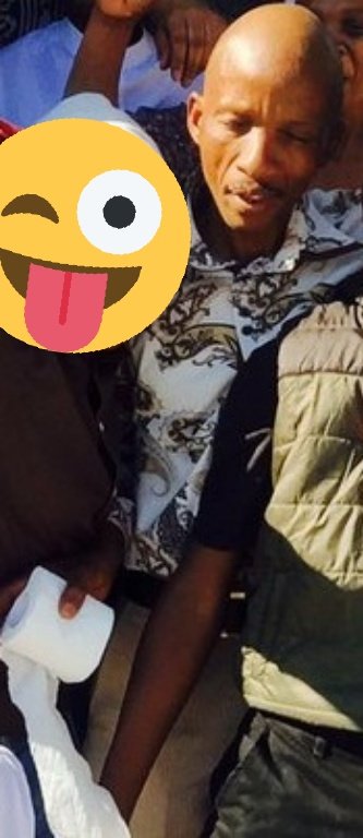 LondzyN's tweet photo. @LinDough Can u finish taking the selfie already, ngixinekile ndoda๐๐ #niceFam https://t.co/5vdyHKchKY