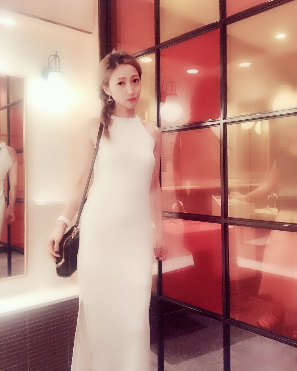 Reekosan's tweet photo. GMCでMTGコーデ(๑˃̵ᴗ˂̵)ノノ

#GoodMorningcafe
#meeting 
#GMC
#MTG
#白コーデ
#ロングワンピース
#fashion 
#whitecode 
#longonepiece 
#寝る前ツイート
#おやすみなさい https://t.co/LKtKGoIa6A