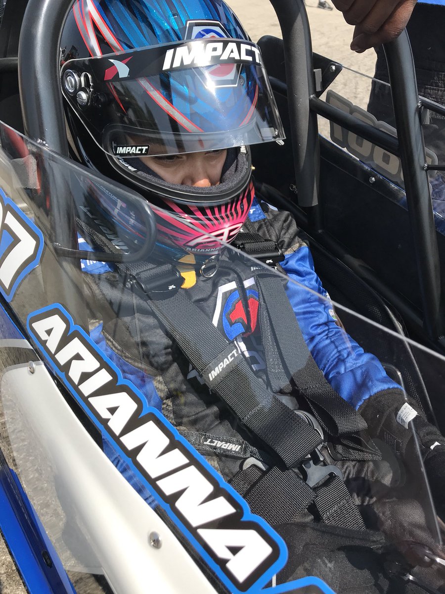 BillieB16's tweet photo. Weekend with the fam doing what families do! #nitrogene #NHRA #MJSS #nhrajdrl #ATrain #ACBx3 #GETTINGDOWNWITHBROWN @AntronBrown @NHRAJrLeague @NHRA https://t.co/byFWcZtNyb