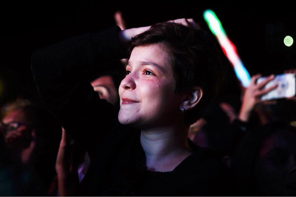 andrewgertler's tweet photo. So awesome to see photos like this. This is why we do what we do. Last night @shawnmendes’ show in Portugal. https://t.co/dismT6S9vK