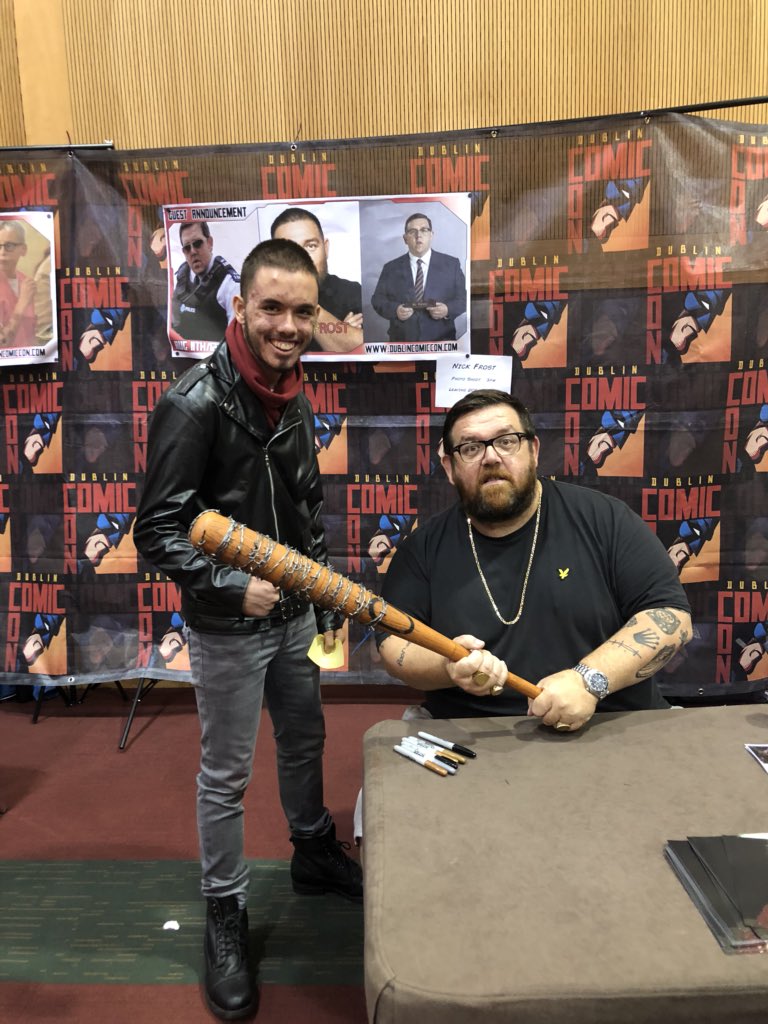 AAdam_twd's tweet photo. Met the legend @nickjfrost at Dublin comic con today 🙀🙀 #DublinComicCon #nickfrost #comiccon #hotfuzz #IntoTheBadlands #shaunofthedead https://t.co/au8wtXeUzH