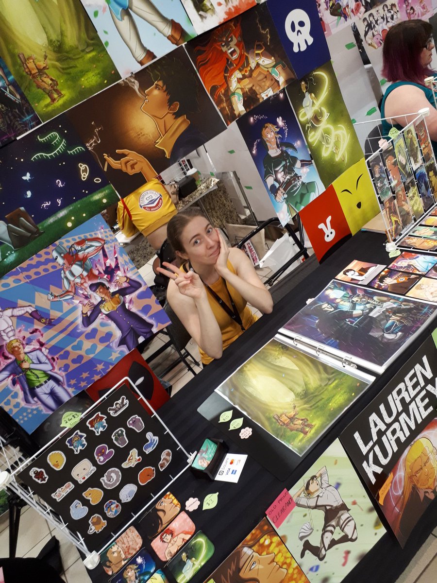 LaurenKurmey's tweet photo. Trying a new set up for the last day of #animethon2018! 🌟☺ #art #animethon #yeg #edmonton https://t.co/Mh0SVsfSZS