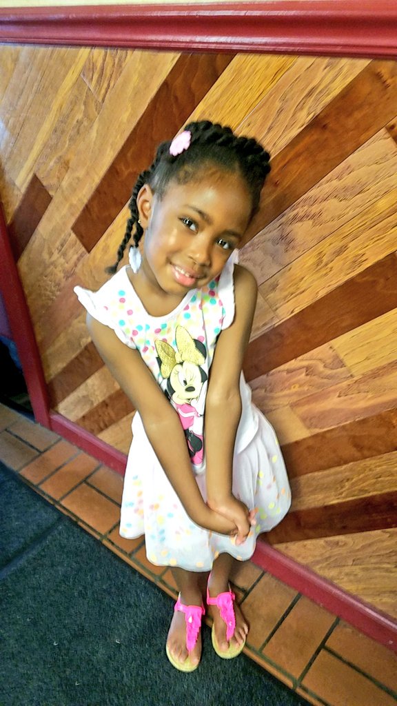 englishfirefly's tweet photo. Sunday after church with my little cousin Brooklyn at The Beautiful Restaurant in Cascade. She will be a member of Smith Writing Society in three more years.π @UsherCollierES #lakechiasbaby #smartisthenewpretty #adorbs
#β€thebabies. https://t.co/IGjQYNHsEH