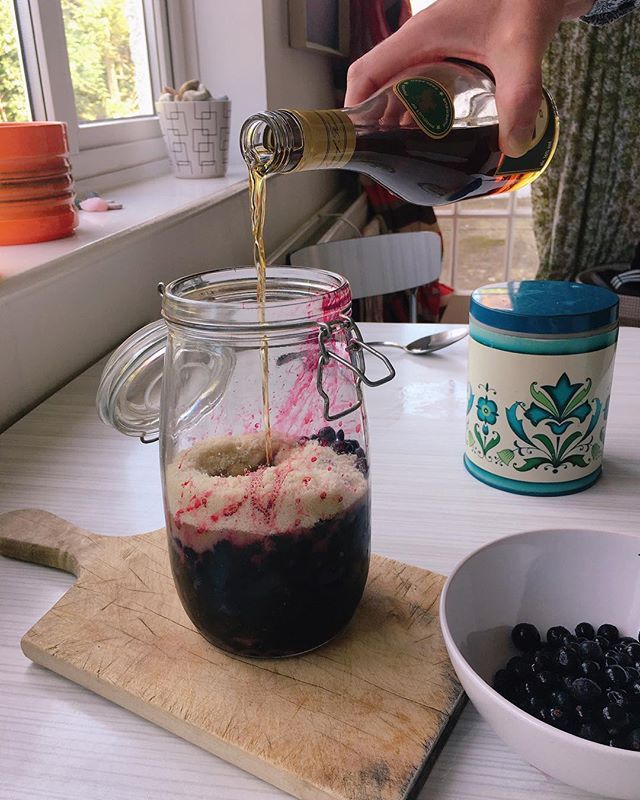 Beachhutcook's tweet photo. More liqueur making, this time @hedgecomber recipe for Cassis which is already 👌🏻 #mykindofpreserving #blackcurrant #liqueurmaking https://t.co/jWYEy5Vw5D https://t.co/UKqp8VQo0F