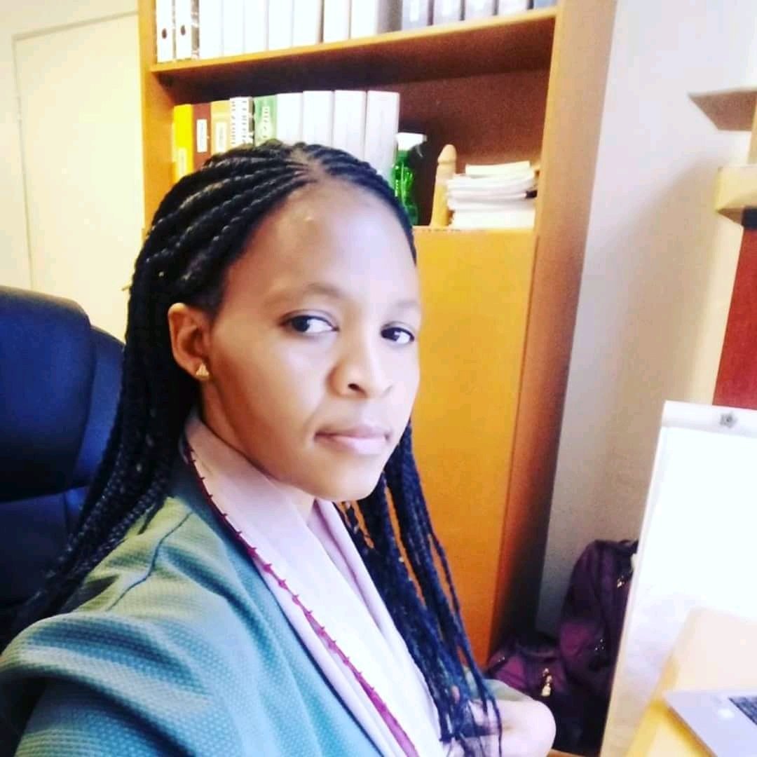 lindaikeji's tweet image. What is wrong with this picture? lindaikejisblog.com/2018/8/what-is…