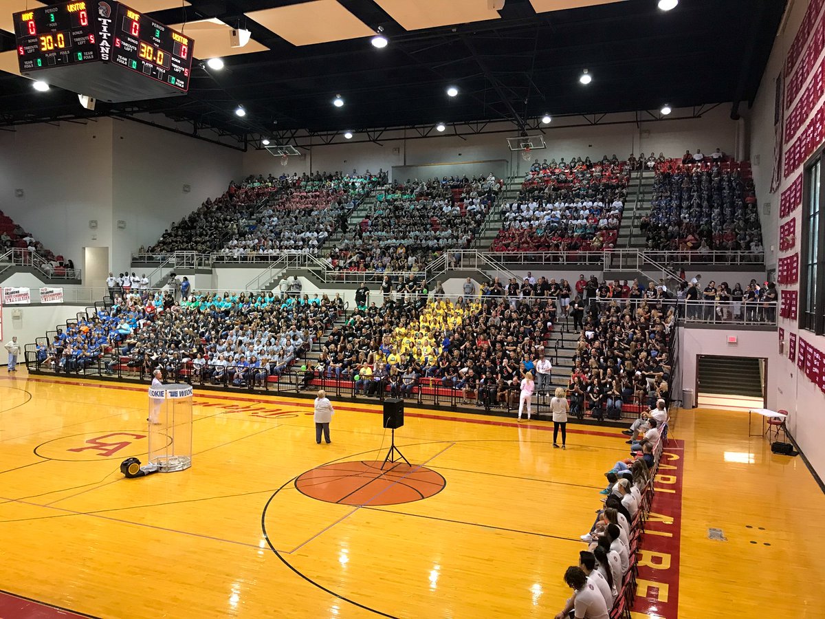 HudiburgAuto's tweet photo. Welcome back, Mid-Del teachers and staff! @MidDelPrograms and @MidDelNews - thanks for having us! #MDPurpose https://t.co/UhxL3BDCqP