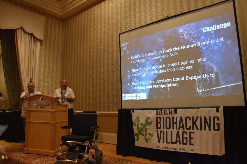 gbergel's tweet image. “#Biohacking the #Disabilty” yesterday in @DC_BHV with @rodrigoquevedos 🇨🇱💪🏼🎉#DEFCON26