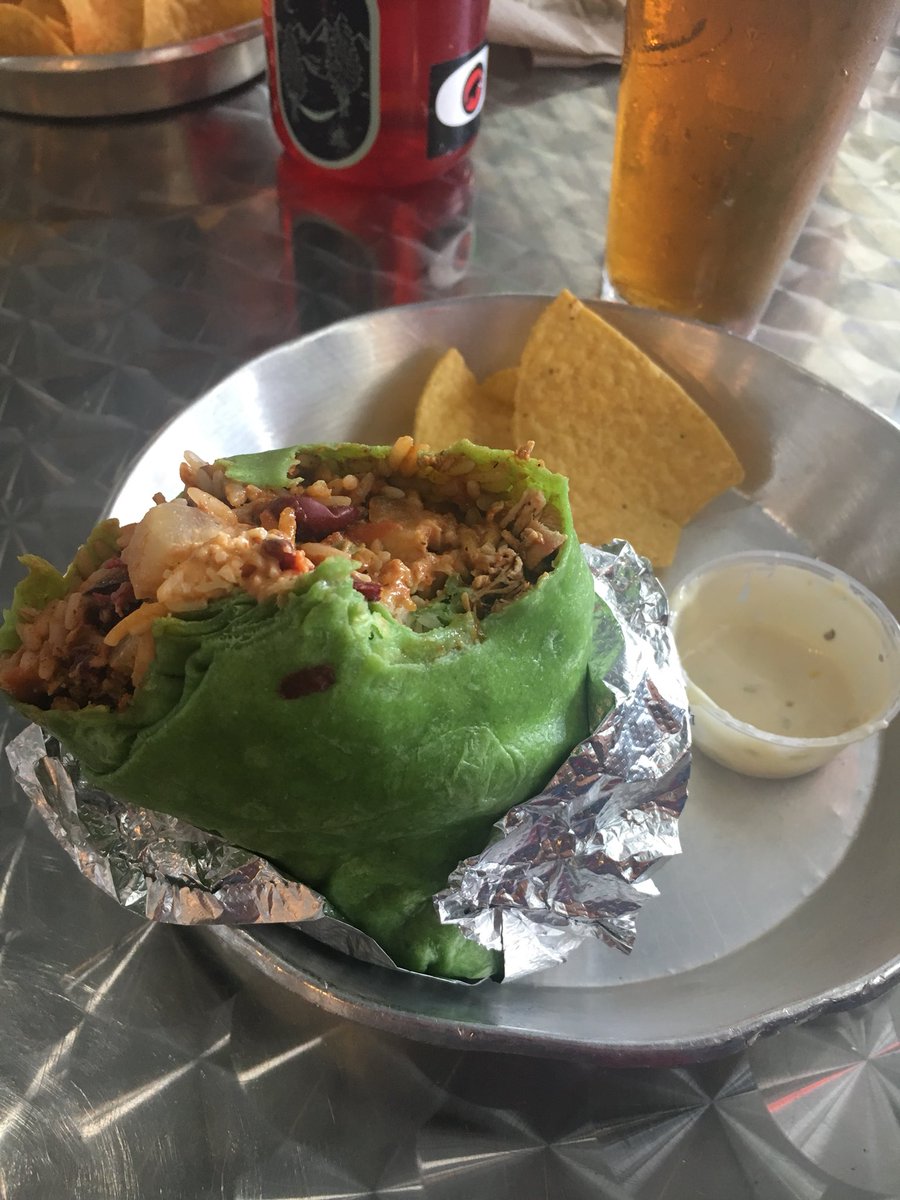 Straight up forgot to tweet the last half of that game.  We won and now we’re eating <a href="/NeoBurritoWest/">NeoBurritoWest</a> !