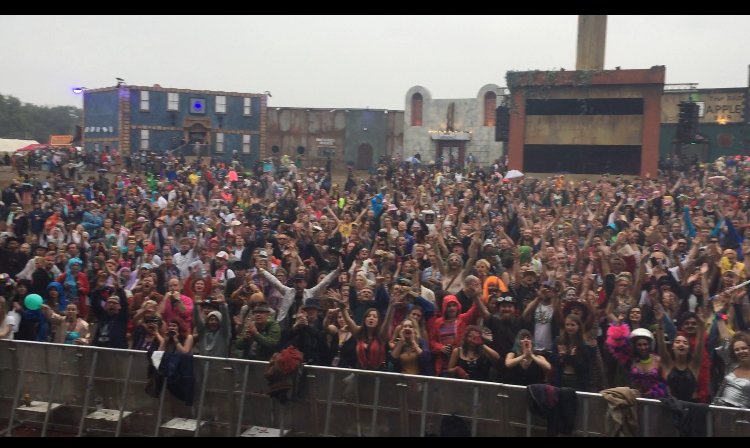 Molotov_Jukebox's tweet photo. . @BoomtownFair, you never cease to amaze us!

To come back after so long away and see you all singing lyrics back at us (even the Spanish ones!) was truly inspiring. Such a special festival!  🔥☔️👏🤯❤️ https://t.co/SnaQNWLhWZ