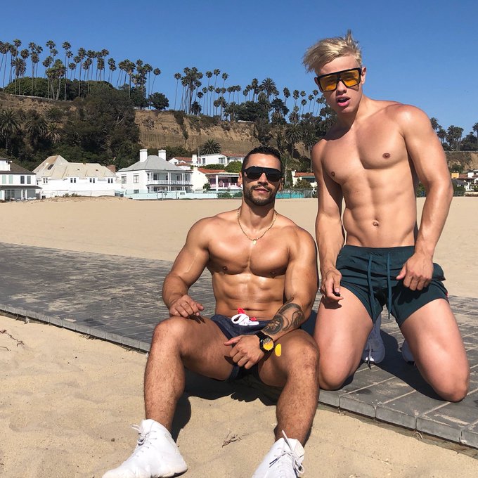 🏝 opposites attract ... ▪️🔸.. #aradwinwin #Persian #muscle #smooth #tattoo #underwearmodel #internationalmodel<a href="/tag/aradwinwin"class="tags">#aradwinwin</a><a href="/tag/persian"class="tags">#Persian</a><a href="/tag/bodybuilding"class="tags"><span>#bodybuilding</span></a><a href="/tag/lifestyle"class="tags"><span>#lifestyle</span></a><a href="/tag/lean"class="tags"><span>#lean</span></a><a href="/tag/muscle"class="tags"><span>#muscle</span></a><a href="/tag/comingsoon"class="tags"><span>#comingsoon</span></a>