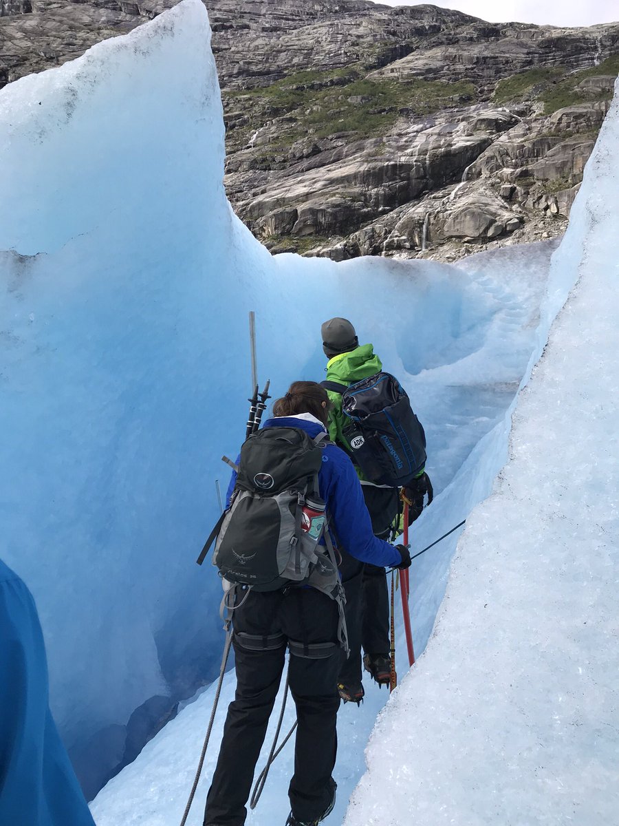 Mnolan1111's tweet photo. 4 days of hiking through Norway...over 40 miles...tallest peak of Norway and some ice climbing. 🇳🇴🇳🇴🇳🇴 #hardworkpaysoff #activevacations #optoutside @REI https://t.co/m3gKhQouHi