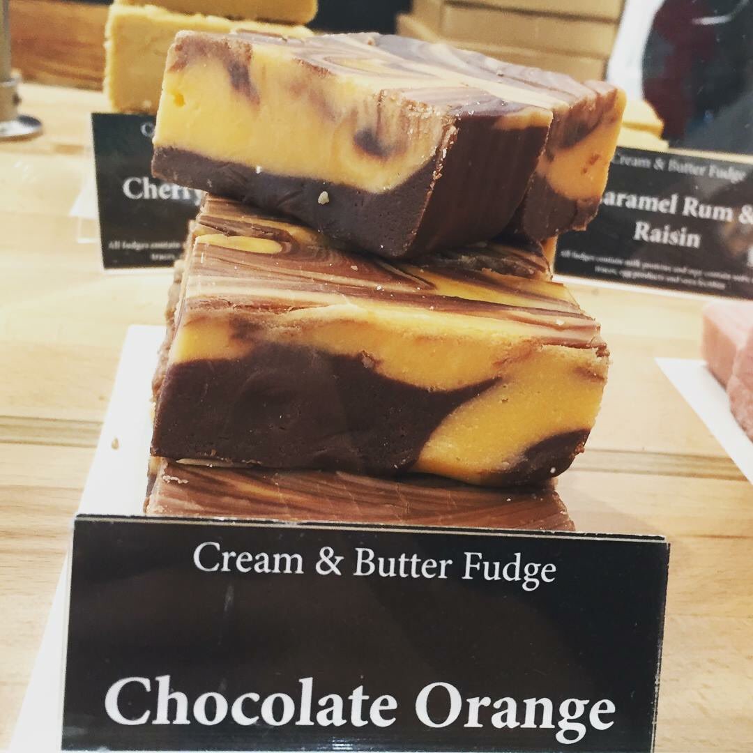 Wdalecreamery's tweet photo. Cream and Butter Fudge made using our Yorkshire Milk!! Perfect little treats for wedding favours! Lots of people asking for these! Now on sale at our Visitor Centre in Hawes! #loveissweet #fudge #homemade #wensleydalecreamery https://t.co/8P2tgBA9OR
