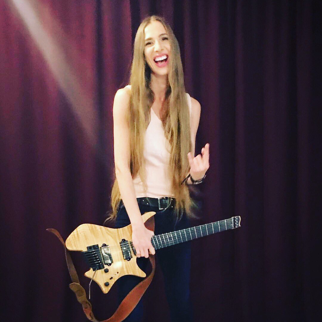 juliakosterova's tweet photo. This #headless #airlinefriendly axe changed my life #strandberg #strandbergguitars  #musiclife #onthego #live #sessions #touring #guitarist #guitargirl #progressive #rock #metal #7string https://t.co/VW7IbaKuYb