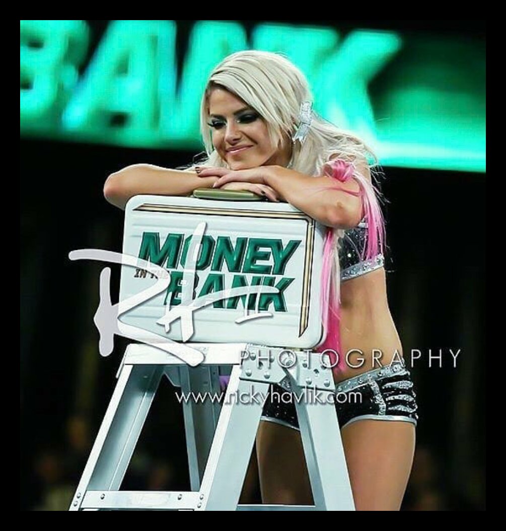 darkshadow443's tweet photo. OMG. The cutest pic ever
@AlexaBliss_WWE https://t.co/ijaDsw9WKI