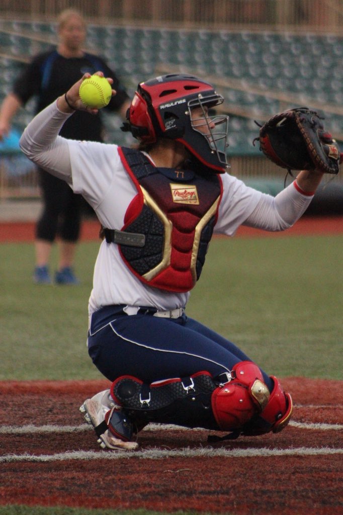 Last game of the season before championships! No one else I’d rather go to war with than my pride girls, and my Rawlings gear! #usssapride #npf #gold