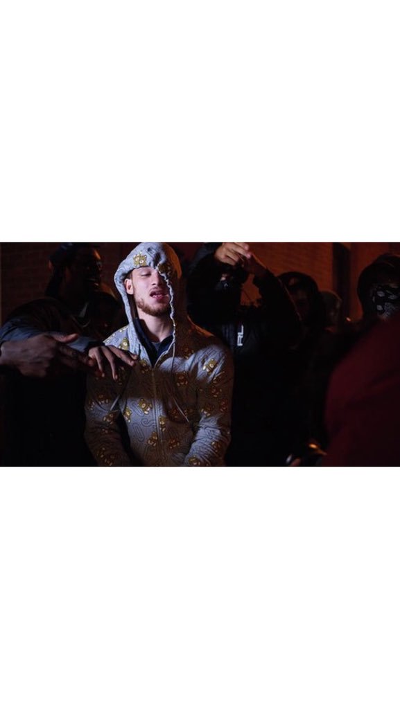 Rojo_Pandilla's tweet photo. @official_kdon &amp; mine video shoot more to come 🅰️🅾️-🔴FFICIAL  #kdon #rojopandilla #ao #haswoken #manchester #MossSide #m14 #m16 #videoshoot https://t.co/8AWbIguyIE