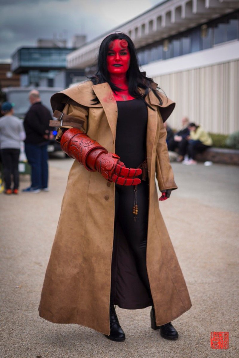 FoodAndCosplay's tweet photo. "I'm fireproof. You're not."

Cosplay by "Cosplay Unknown"
Photos by @FoodAndCosplay 
Taken at @walescomiccon 18 

#cosplay #hellboy #hellgirl #femhellboy #hellboycosplay #hellgirlcosplay #darkhorsecomics #mikemignola #righthandofdoom 

https://t.co/xvuoyQkQN7 https://t.co/n47m5VmPpn