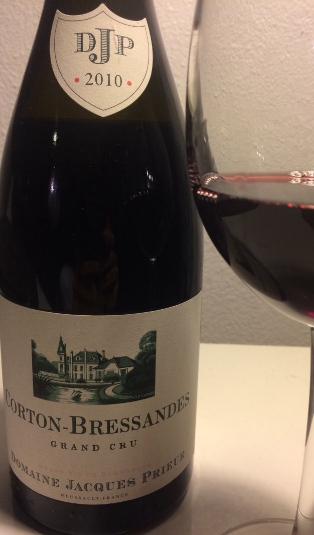 I’ll tell you what was #inmyglass :Just a few kilometers north of #Beaune (towards #Dijon), it is unmissable,there, in that magical place, La Montagne de Corton  appears majestically. It is right there where this mysterious and complex #pinotnoir comes from. <a href="/LabruyereFamily/">Labruyere Family</a>